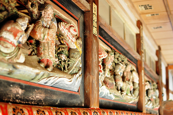 欄間彫刻　岸亦八作